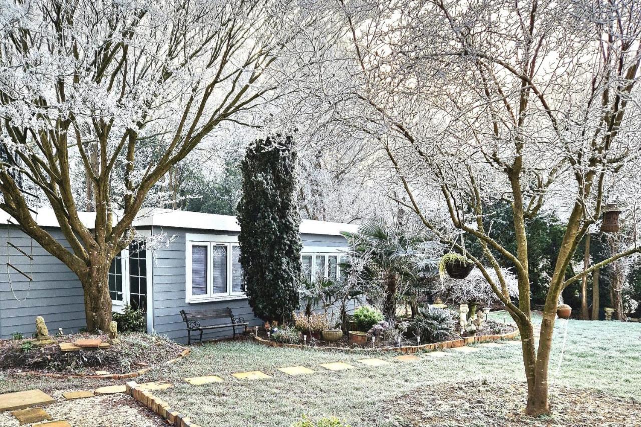 1 Bed Cottage-Museum View-Garden-Free Parking Вейбридж Екстер'єр фото